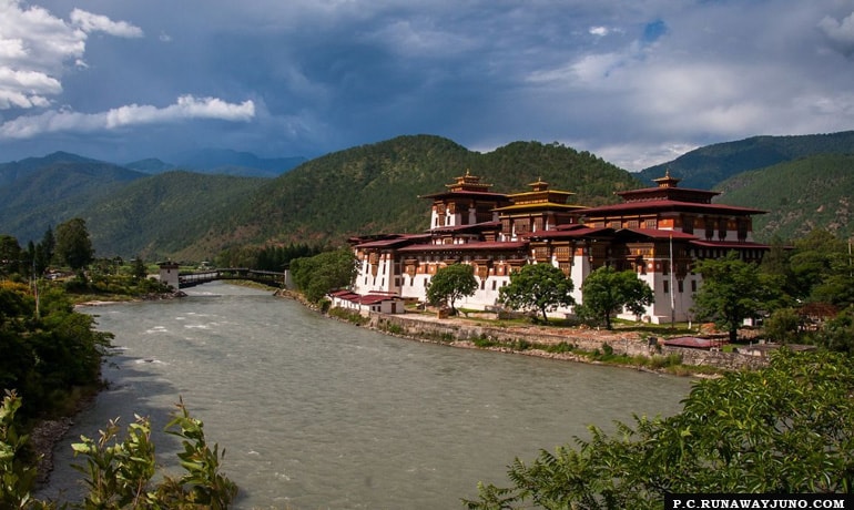 Punakha-Dzong-min